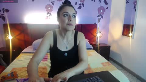 Snapshot of zuzana21 chatting on December 2024 08:18:01 PM Zuzana21 online show from December 2024 08:18:01 PM