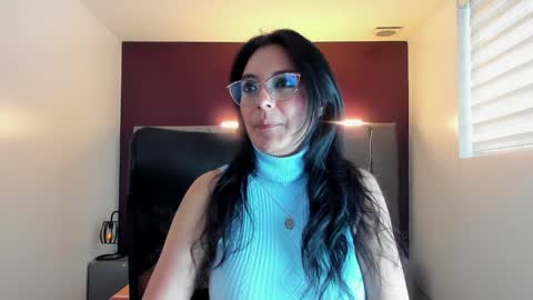 Snapshot of zuzana21 chatting on December 2024 12:44:01 PM Zuzana21 online show from December 2024 12:44:01 PM