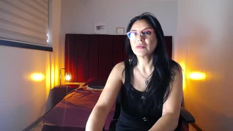 Snapshot of zuzana21 chatting on January 2025 01:19:02 PM Zuzana21 online show from January 2025 01:19:02 PM