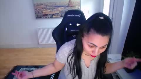 zuzy2000 online show from February 2026 11:36:02 AM