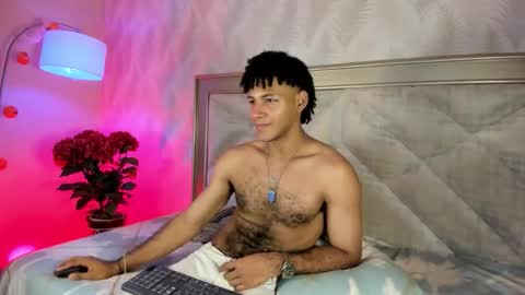 Snapshot of zyan_moreno chatting on November 2025 02:08:01 PM zyan_moreno online show from November 2025 02:08:01 PM