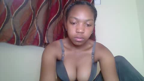 zyraelle_01 online show from April 2026 07:13:02 AM