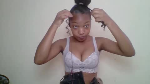 zyraelle_01 online show from May 2026 11:49:01 AM