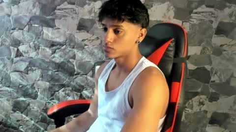 zyzz_1812 online show from May 2026 08:47:01 PM