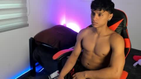 zyzz_1812 online show from June 2026 08:57:02 PM