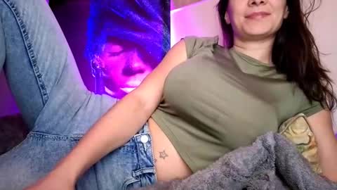 zzarraaa online show from November 2025 07:49:02 PM