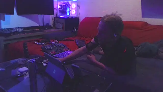 davidgntxxxxx online show from April 2026 08:57:02 PM