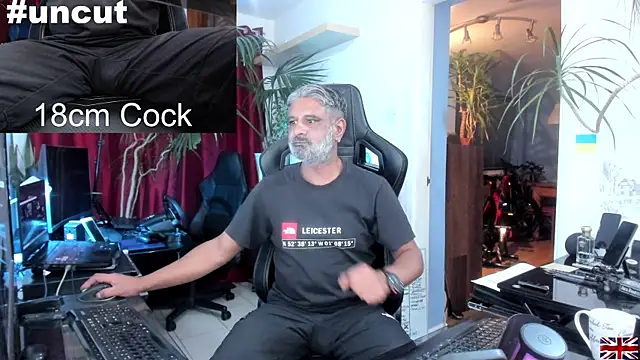 OnlineBossUK online show from March 2025 07:31:02 PM