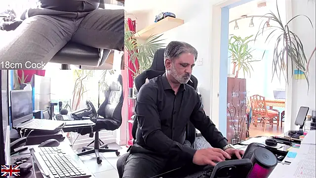 OnlineBossUK online show from September 2025 04:06:02 PM