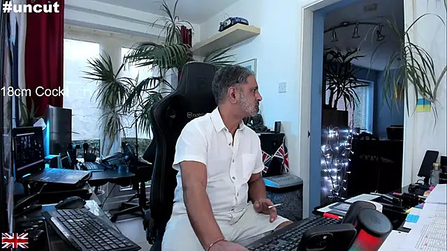 OnlineBossUK online show from September 2025 06:07:01 PM