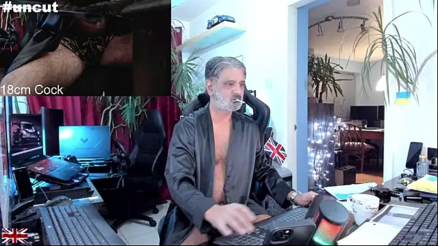 OnlineBossUK online show from October 2025 09:55:02 PM