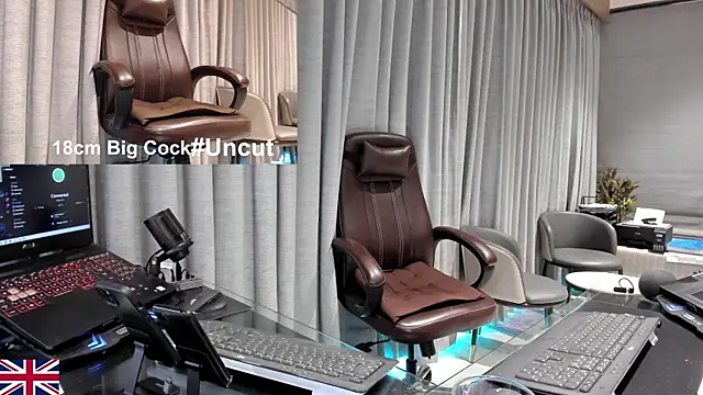 OnlineBossUK online show from May 2026 04:06:01 AM
