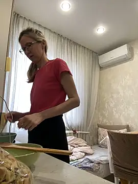 Snapshot of angelmommu chatting on February 2026 07:32:02 AM angelmommu online show from February 2026 07:32:02 AM