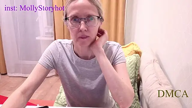 Snapshot of angelmommu chatting on March 2026 07:44:01 PM angelmommu online show from March 2026 07:44:01 PM