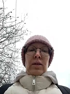 Snapshot of angelmommu chatting on March 2026 06:18:02 AM angelmommu online show from March 2026 06:18:02 AM