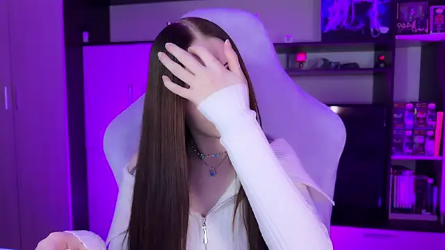 Snapshot of jasminevine chatting on March 2025 01:38:02 AM jasminevine online show from March 2025 01:38:02 AM