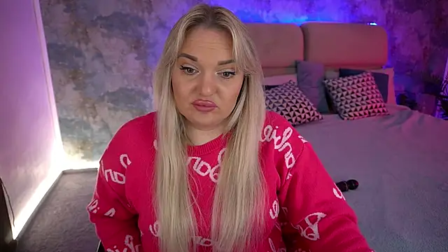 Snapshot of MissyMartinez chatting on December 2024 08:30:02 AM MissyMartinez online show from December 2024 08:30:02 AM