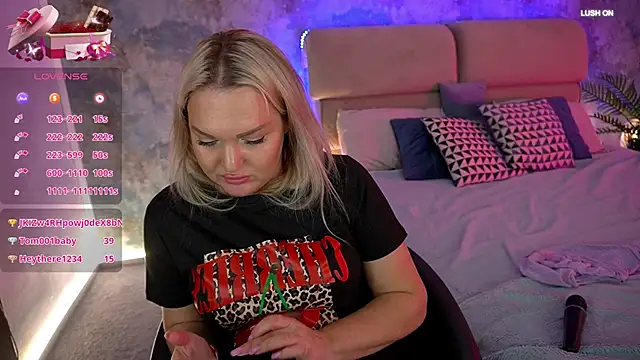 Snapshot of MissyMartinez chatting on March 2025 11:30:02 AM MissyMartinez online show from March 2025 11:30:02 AM