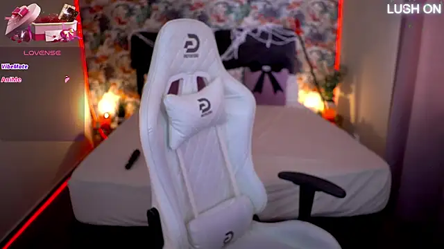 Snapshot of MissyMartinez chatting on October 2025 07:27:02 AM MissyMartinez online show from October 2025 07:27:02 AM