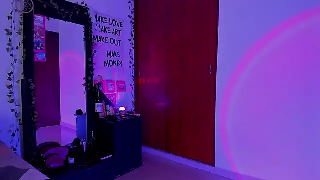 little kayla  online show from November 2025 09:17:01 PM