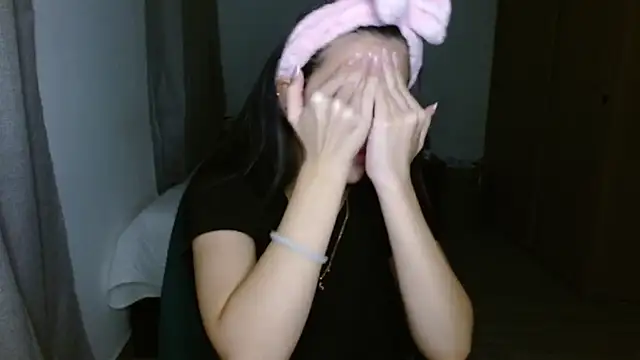 mia  lopez  online show from November 2025 04:23:01 AM