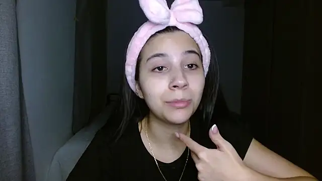 mia  lopez  online show from November 2025 04:11:01 AM