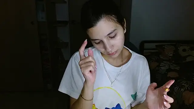 mia  lopez  online show from May 2026 04:32:02 AM