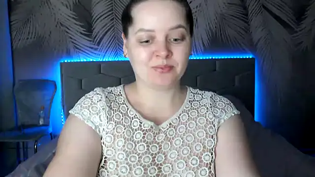 uliastar online show from February 2025 07:07:02 AM