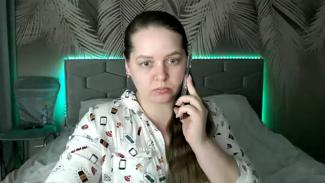 uliastar online show from February 2025 09:31:02 AM