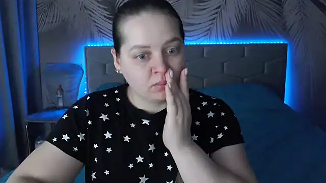 uliastar online show from February 2025 04:23:02 AM