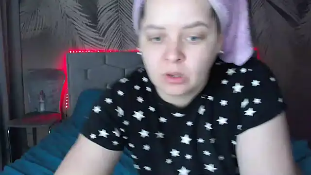 uliastar online show from February 2025 07:50:01 AM