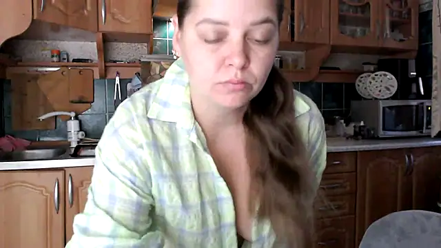 uliastar online show from October 2025 05:39:01 AM