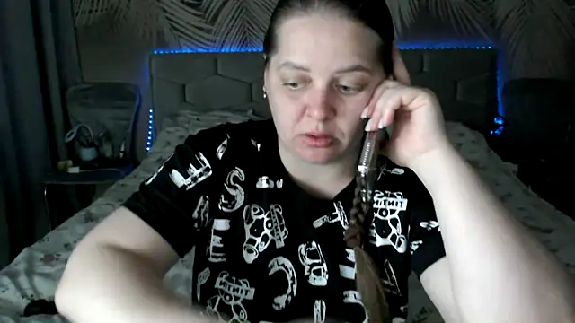 uliastar online show from May 2026 06:32:01 AM