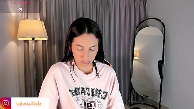 Snapshot of valeriia25_ chatting on December 2024 08:14:02 PM valeriia25 online show from December 2024 08:14:02 PM
