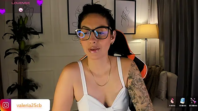 Snapshot of valeriia25_ chatting on February 2025 10:41:01 PM valeriia25 online show from February 2025 10:41:01 PM