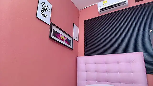 Snapshot of kinkylittlegirll chatting on December 2024 05:37:01 PM kinkylittlegirll online show from December 2024 05:37:01 PM