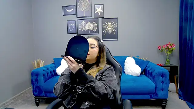 Katewalker  online show from March 2025 06:07:01 PM