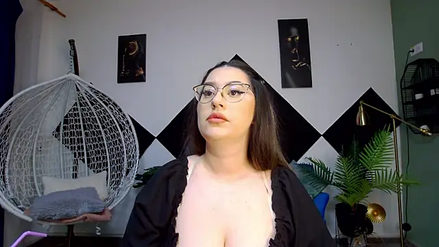 Katewalker  online show from May 2026 07:19:01 PM