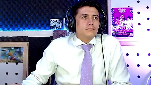 Snapshot of Darko0717 chatting on January 2025 08:06:02 PM Darko0717 online show from January 2025 08:06:02 PM
