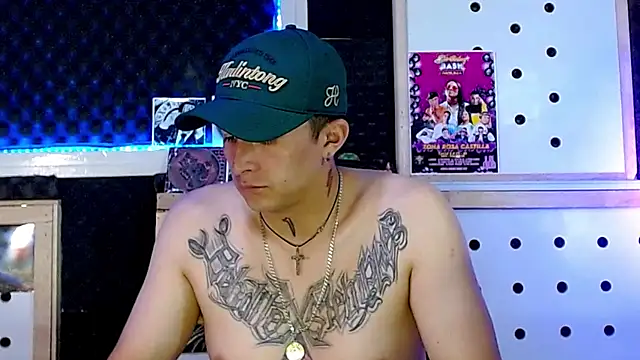 Snapshot of Darko0717 chatting on January 2025 11:14:02 PM Darko0717 online show from January 2025 11:14:02 PM