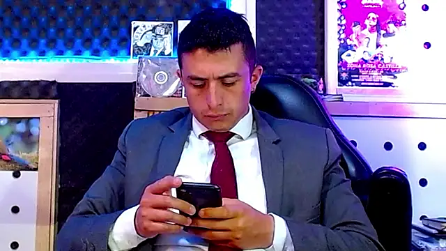Snapshot of Darko0717 chatting on March 2025 12:43:01 PM Darko0717 online show from March 2025 12:43:01 PM