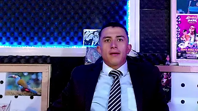 Snapshot of Darko0717 chatting on March 2025 03:45:02 PM Darko0717 online show from March 2025 03:45:02 PM