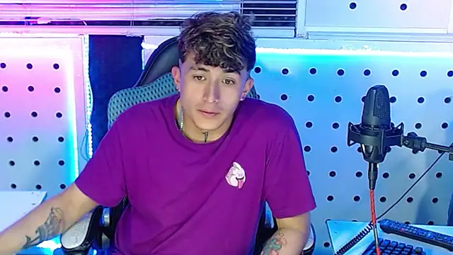 Snapshot of Darko0717 chatting on September 2025 01:32:02 AM Darko0717 online show from September 2025 01:32:02 AM