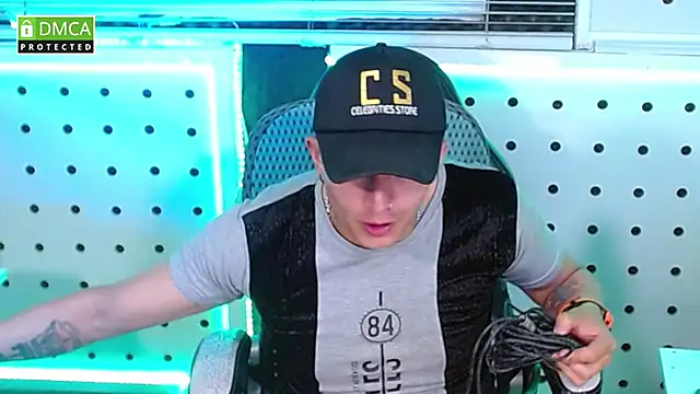 Snapshot of Darko0717 chatting on October 2025 11:33:01 PM Darko0717 online show from October 2025 11:33:01 PM