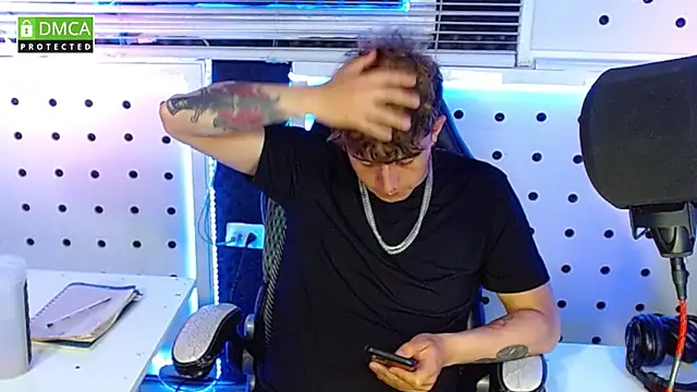 Snapshot of Darko0717 chatting on October 2025 11:57:01 PM Darko0717 online show from October 2025 11:57:01 PM