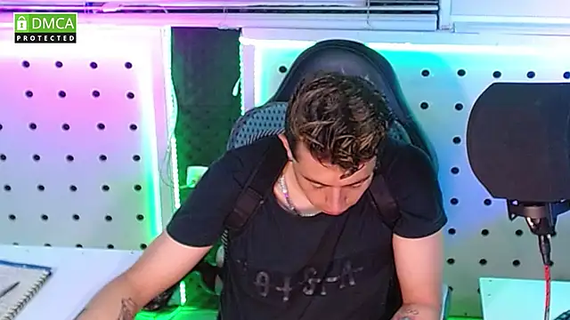 Snapshot of Darko0717 chatting on October 2025 11:29:02 AM Darko0717 online show from October 2025 11:29:02 AM