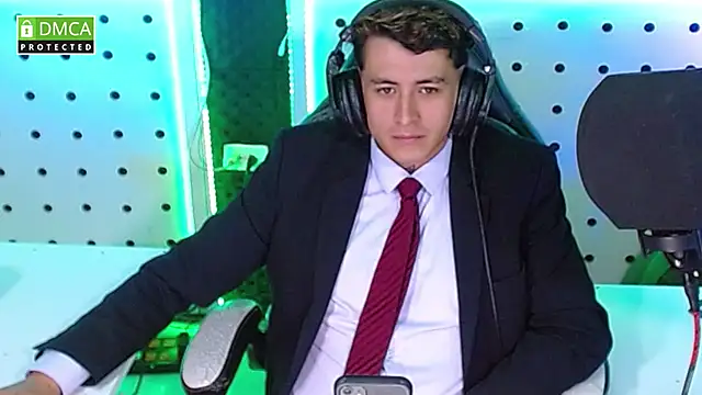 Snapshot of Darko0717 chatting on October 2025 11:35:01 PM Darko0717 online show from October 2025 11:35:01 PM