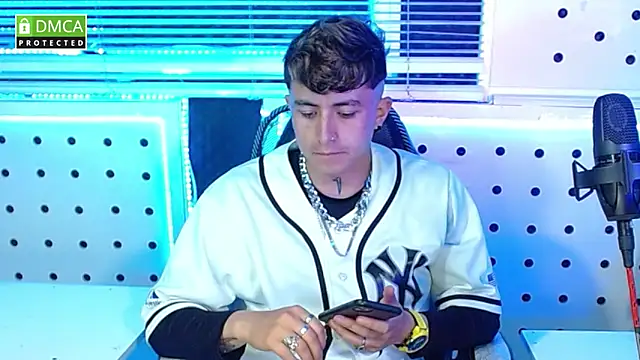 Snapshot of Darko0717 chatting on October 2025 11:49:02 PM Darko0717 online show from October 2025 11:49:02 PM