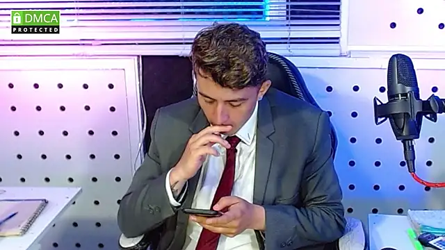 Snapshot of Darko0717 chatting on October 2025 01:54:02 PM Darko0717 online show from October 2025 01:54:02 PM