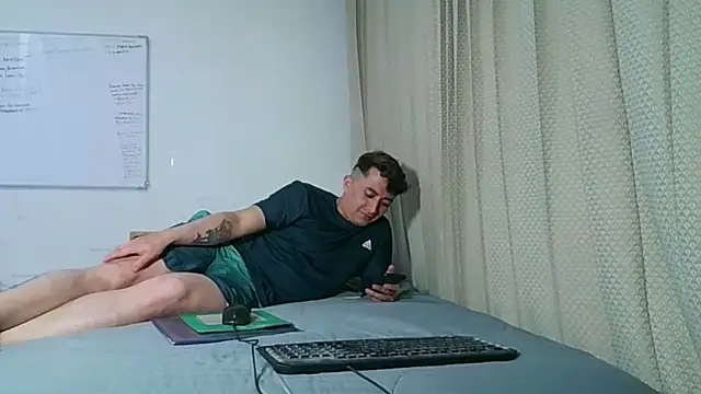 Snapshot of Darko0717 chatting on November 2025 11:37:02 PM Darko0717 online show from November 2025 11:37:02 PM